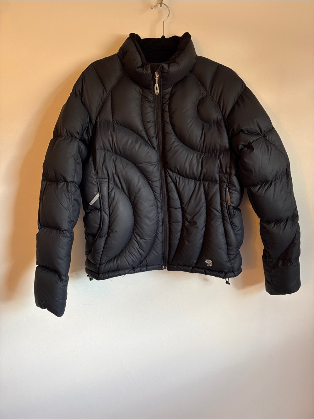Mountain Hardwear Black Puffer Jacket with Yellow Tag Detail